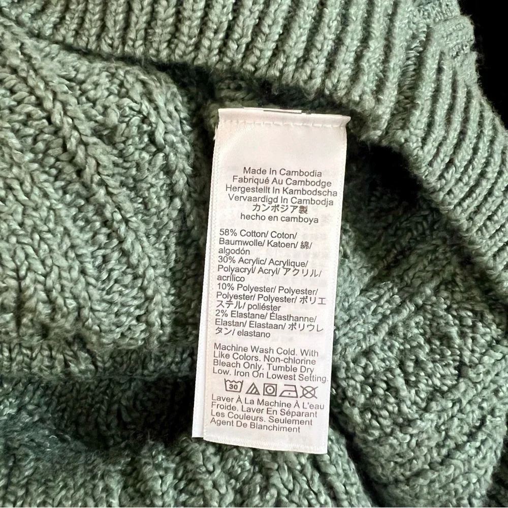 J. Crew Soft Cable Knit Sweater in Pale Spinach Green Size S NWT